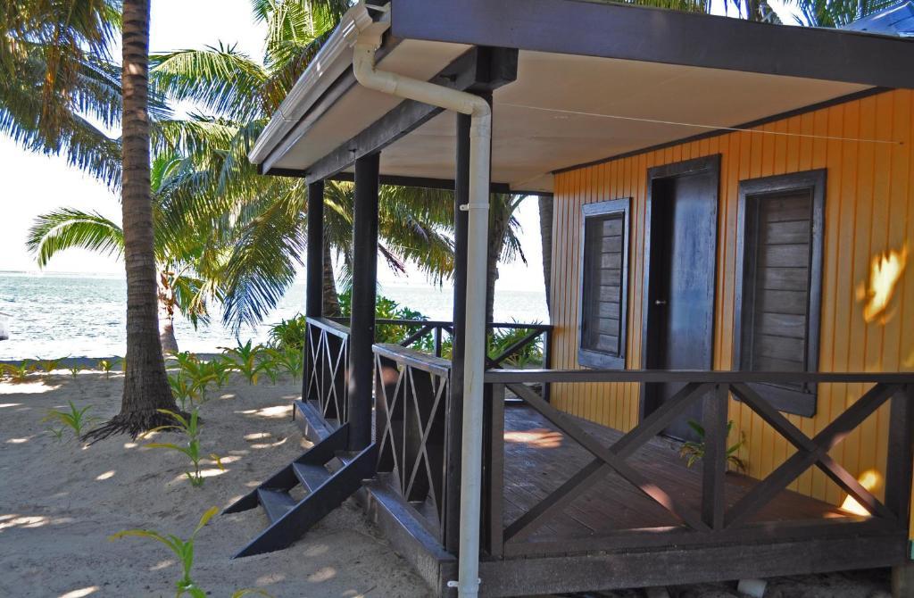 Ratu Kini Backpackers And Dive Resort Mana Island Cameră foto